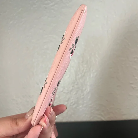 ✨NWOT - Coach Floral Corner Zip Wristlet✨ - Picture 5 of 9